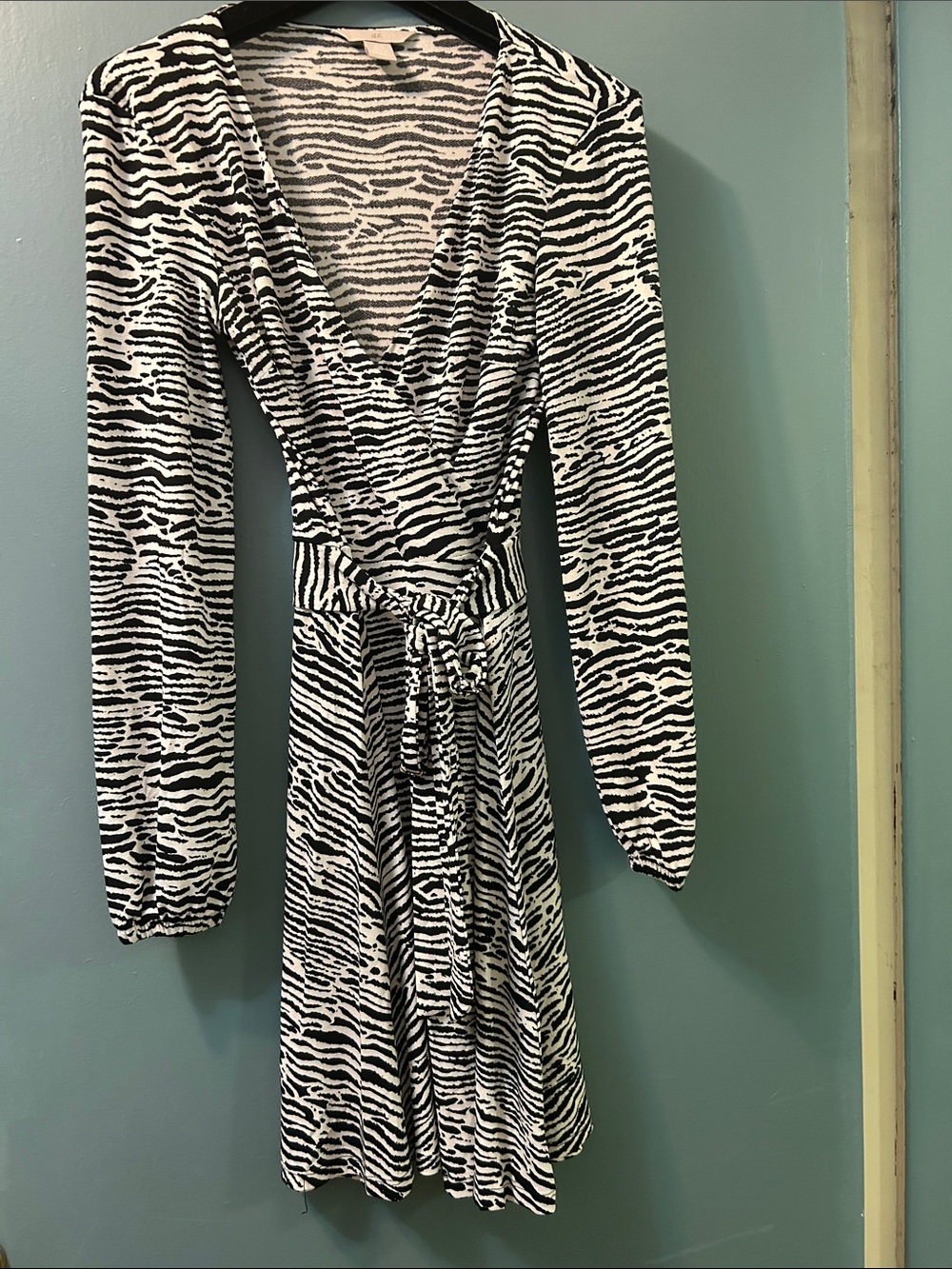 Women's H&M Black & White Zebra Print Dress with Self Tie Belt BRAND NEW NO TAG